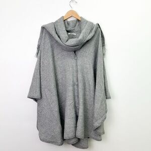 Montero Alpaca Wool Made in Peru Grey Oversized Button Closure Blanket Cape Scar
